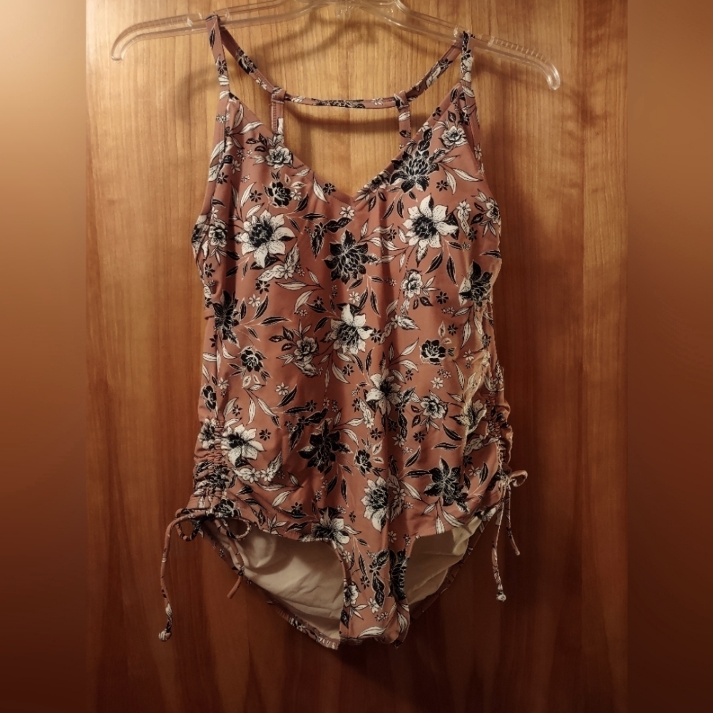 Kona Sol Pink & Black Floral Swimsuit 16W NWT